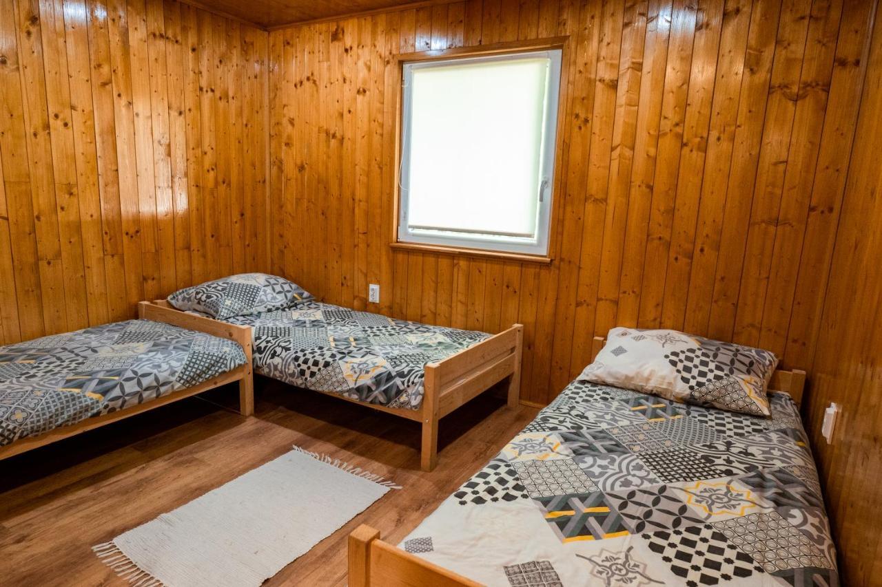 Tennis Guesthouse Ordacsehi ภายนอก รูปภาพ